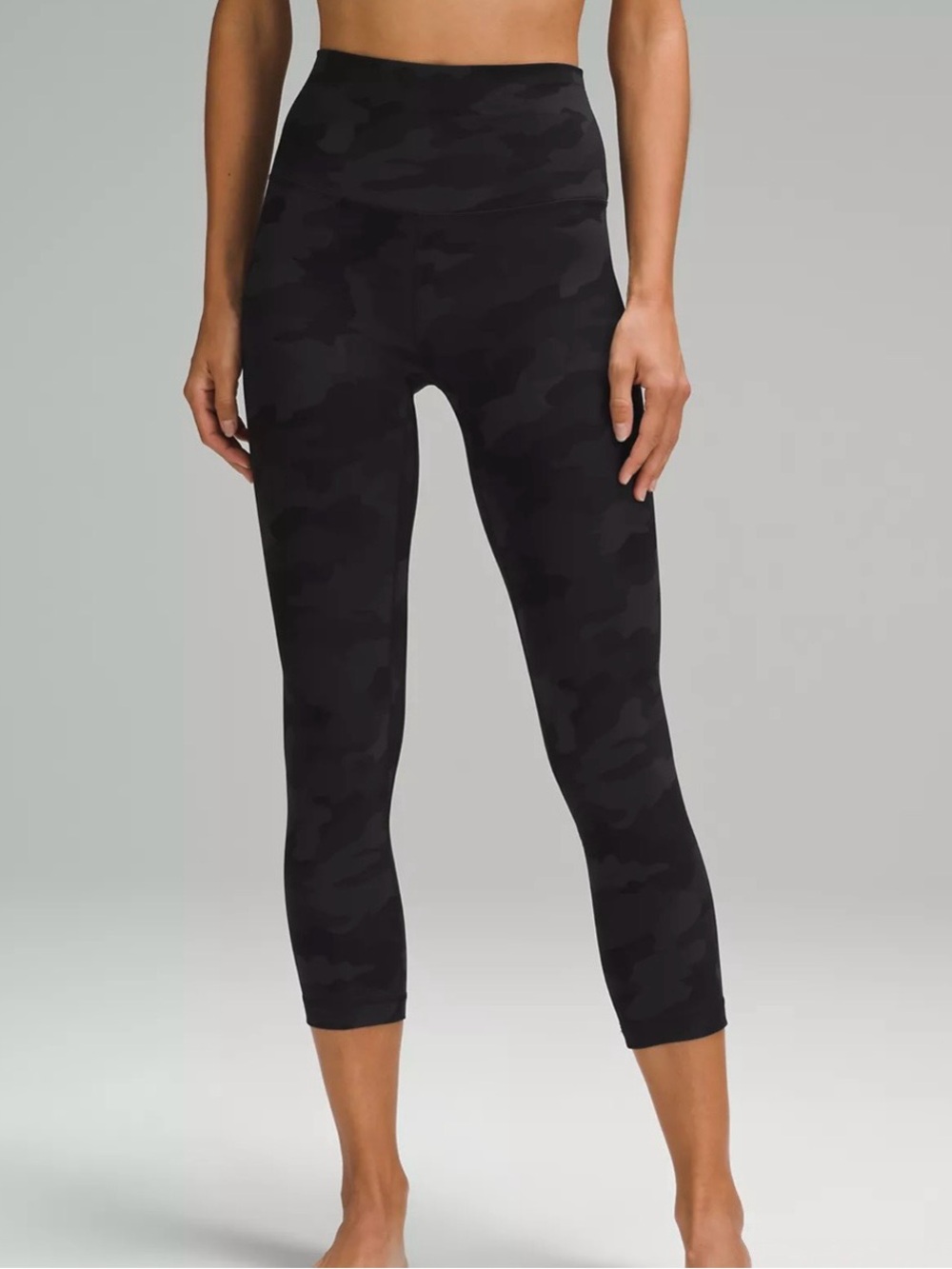 Lululemon Align™ High-Rise Crop 21" 
Heritage 365 Camo Deep Coal Multi - Size 14